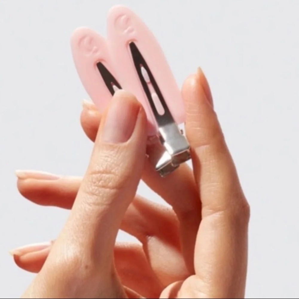 NWT HTF Glossier Pink Hair Clips